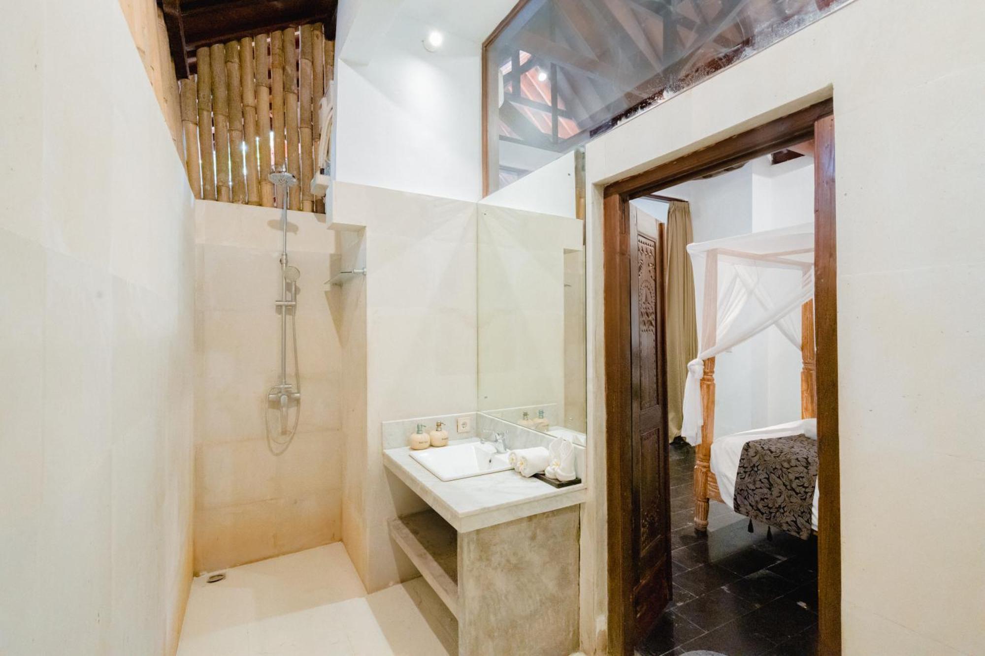 Villa Etnik Seminyak Εξωτερικό φωτογραφία